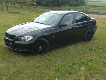 BMW 318i E90 - 2