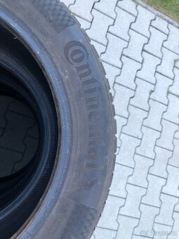 Zimní pneu 215/55 R17 - 2