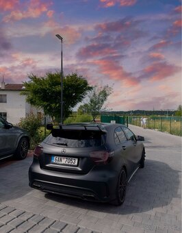Mercedes A 45 AMG - 2