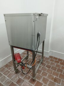 Mlýnek na maso Koneteollisuus OY LM 82 A profi - 2