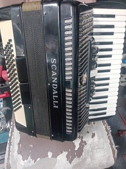 Prodám harmoniku SCANDALI.pouze 5000kč - 2
