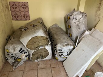 ZDARMA - Stavební materiál ITong, WC, vata - 2