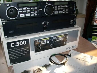 STANTON C.500 DJ DVOUPALUBNI CD PREHRAVAC A OVLADACI PANEL - 2