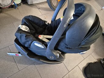 Dětská autosedačka Cybex Cloud Q platinum - 2