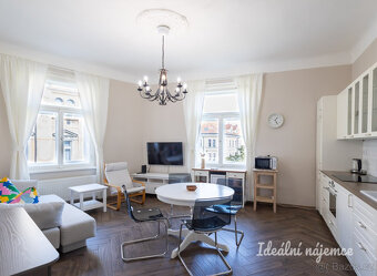 Pronájem bytu 2+kk, Na Kozačce, Vinohrady, 26 900 Kč/měs, 52 - 2