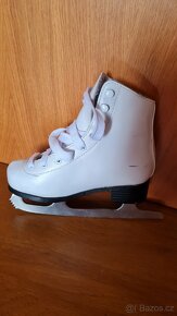 Dívčí lední brusle - 2