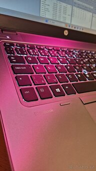 NOTEBOOK \\ HP \\ WINDOWS 11PRO \\ INTEL I5 \\ 8GB R - 2