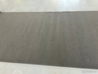 Koberec šedý - role 8,9 m x 2m - 2