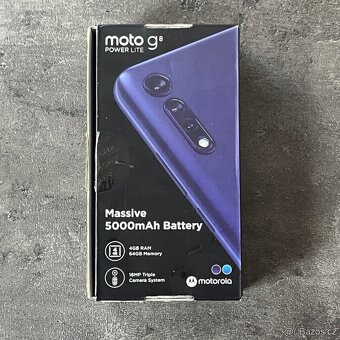 Nový Android telefon Motorola Moto G8 4GB/64GB - 2