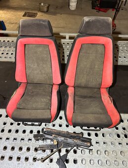 BMW E21 Recaro sedacky - 2
