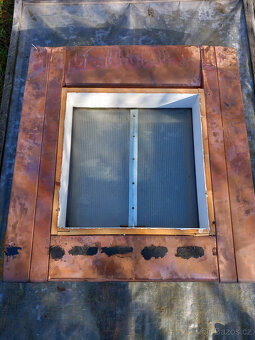 Výlezové střešní okno měděné 2 ks - 2