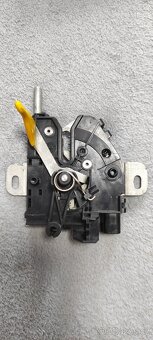 Zámek kapoty Ford Smax - 2