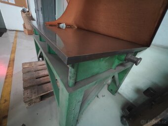 Přesný měřící litinový stůl - 2