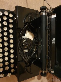 psací stroj Royal - 2