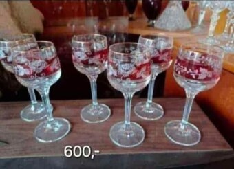 Sada různých skleniček - 2