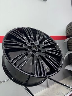 Range Rover Velar r22 top - 2