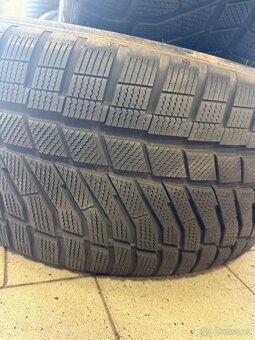 265/40/19 Falken - 2