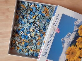Puzzle Ravensburger 1000 - Alpspitz 2628 m se slunečnicemi - 2