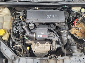 Ford Fiesta rok 2005 nafta motor ok - 2