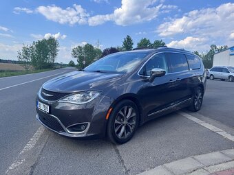 Chrysler Pacifica 3,6 DVD LIMITED ADAPT 8 míst 2017 - 2