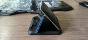 Držák telefonu na přístrojovou desku - samolepící - 2