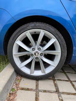 Alukola elektrony disky 5x112 r18 originál Škoda modus - 2