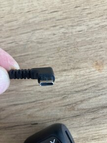 USB-C adaptér do auta Lamax - 2