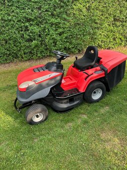 Prodám zahradní sekací traktor Castel Garden Mountfield - 2