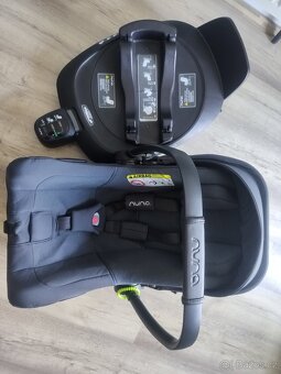 Nuna Pipa next se základnou Isofix - 2