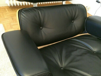 Originální křeslo Charles & Ray Eames s taburetem od Vitra - - 2