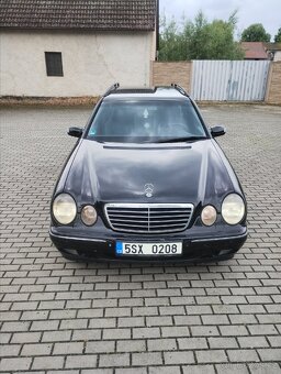 Mercedes W210 E 320 CDI Avantgarde - 2