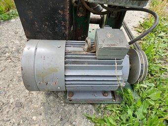 ELEKTROMOTOR 0.75/1.1kW 680/1410ot - 2