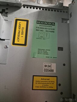 Honda Accord 7g - originál radio - 2