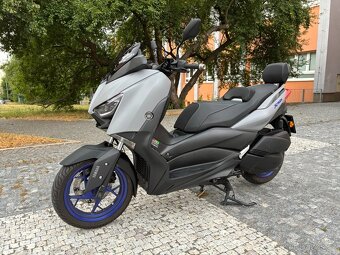Yamaha XMAX 300 Icon Grey - plná výbava, 5tis. km - 2