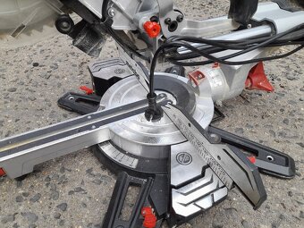 Pokosová pila Metabo KGS 305 M - prořez 100mm - 2