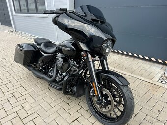 HARLEY DAVIDSON street glide FLHXS speciál - 2