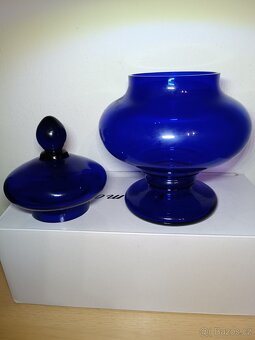 Modrá dóza s víkem, kobaltové sklo - 2