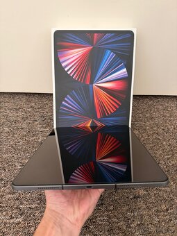 iPad Pro 12.9 M1 256GB Wi-Fi + Cellular +klavesnice Logitech - 2