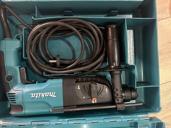 Vrtací kladivo makita hr2450 - 2