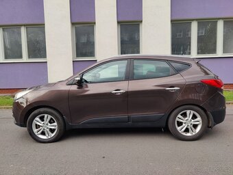Hyundai iX35 2,0 CRDi 4WD + pneu - 2