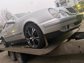 MERCEDES BENZ CLK 320i V6 - 2