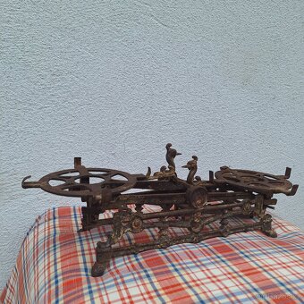 Starožitné kuchyňské váhy - 2