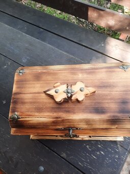 Dřevěná truhla - 2