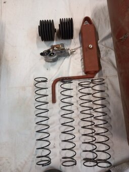 Díly na traktorový vlek - 2