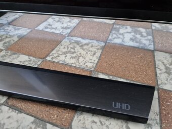 Obrovská 75 Smart Televize - 2