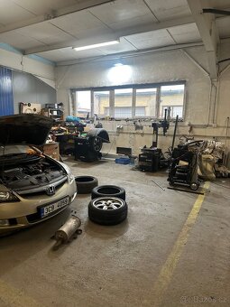 Přenechám pronájem autoservisu 600m2 - 2