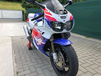 Honda cbr 900rr - 2