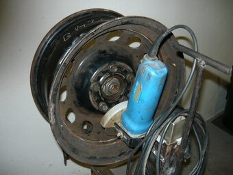 Vyvažovačka - hydraulický lis 30 tun - tuning BMW - 2