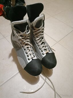 Lední brusle vel 43 - 2