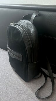 Černý kožený batoh Vespucci - 2